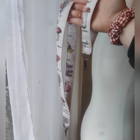 2P, Mushrooms Neck & Wristlet Lanyard, Handmade 🍄 100%Cotton, Black Clasp/Chain - Picture 3 of 5